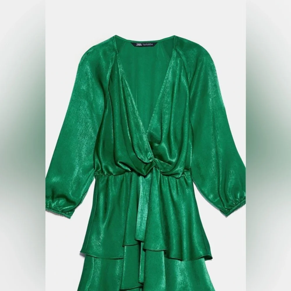Elegant Green ZARA Women's Dress NWT - Picture 2 of 5